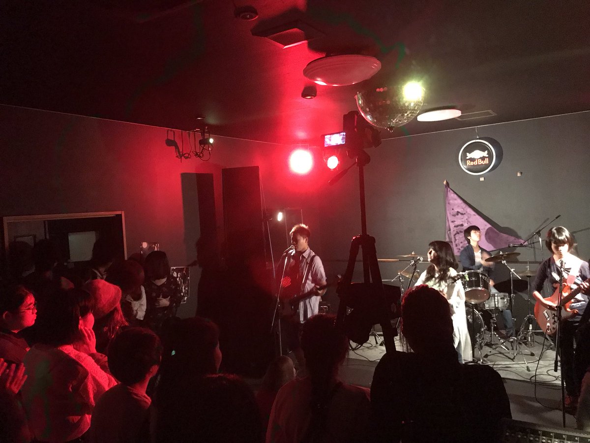 brfes2019's tweet photo. BURNING ROCK FESTIVAL2017始まってます!
お客さん沢山です!
今からでも是非!
https://t.co/U0FqYh3hvS
#brf2017 https://t.co/JrnaOB0AIt