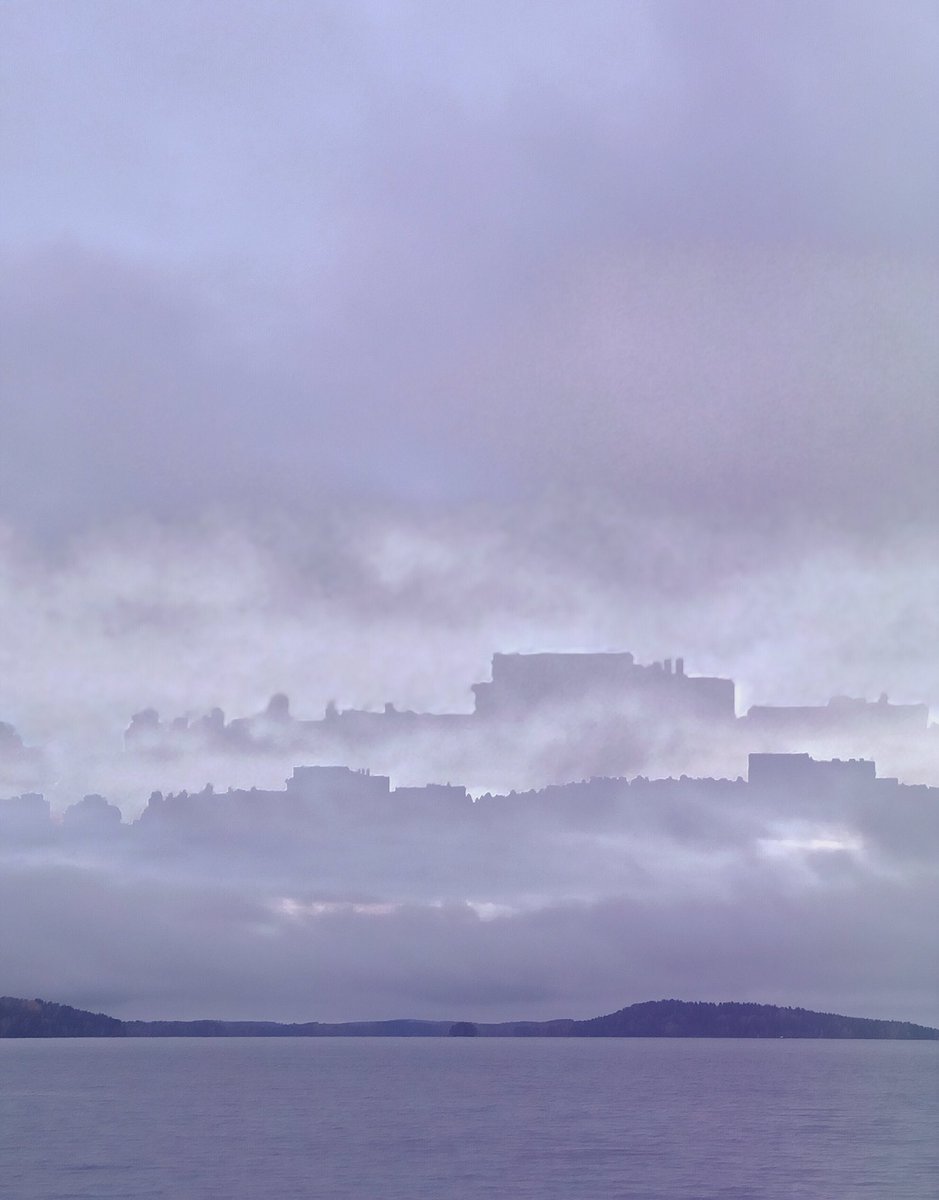NieminenMari's tweet photo. Sunnnuntain Pilvilinnoja. Sunday’s Cloud Castles. #pilvilinnat #cloudcastles https://t.co/R0Fj8H90tB