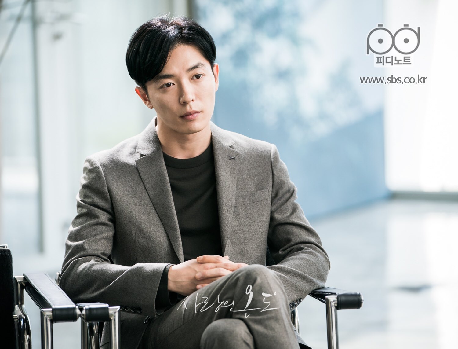 DLmIVSuUEAAWUv2.jpg:large