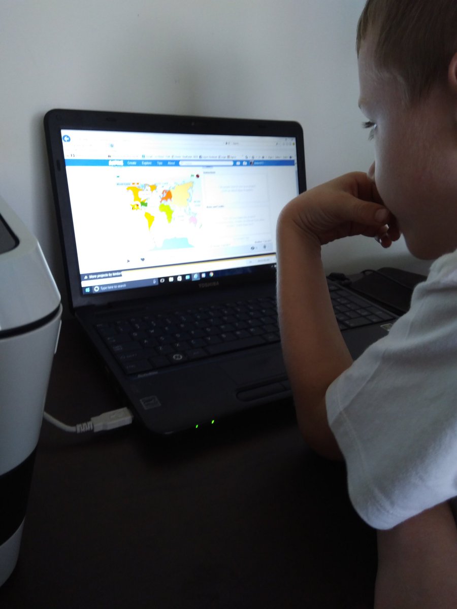 amesie_lee's tweet photo. Got my 8 year old cousin to play my geography game. He did so well! I was very suprised! #acuedu_p #comm140 https://t.co/T725fWxAnY
