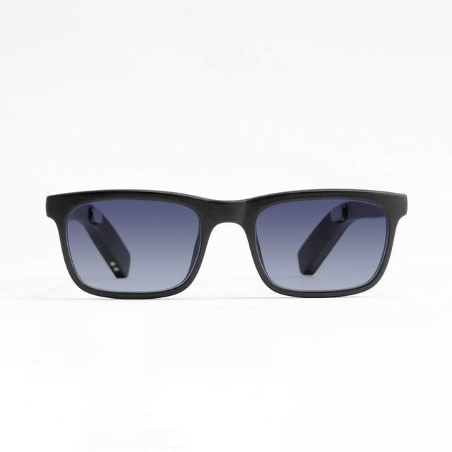 FashNerd's tweet image. FashNerd | @VueGlasses, Definitely More Than Meets The Eye 10ng.co/VUEglasses #Wearables #Startup #SmartGlasses #FashionTech