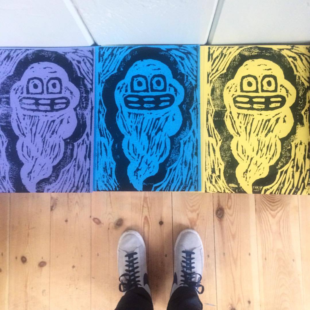 After 4 days of #circulareconomy learning we have a making day! Lino prints, cardboard sculpture, 3D printing and laser cutting! #Ultimaker