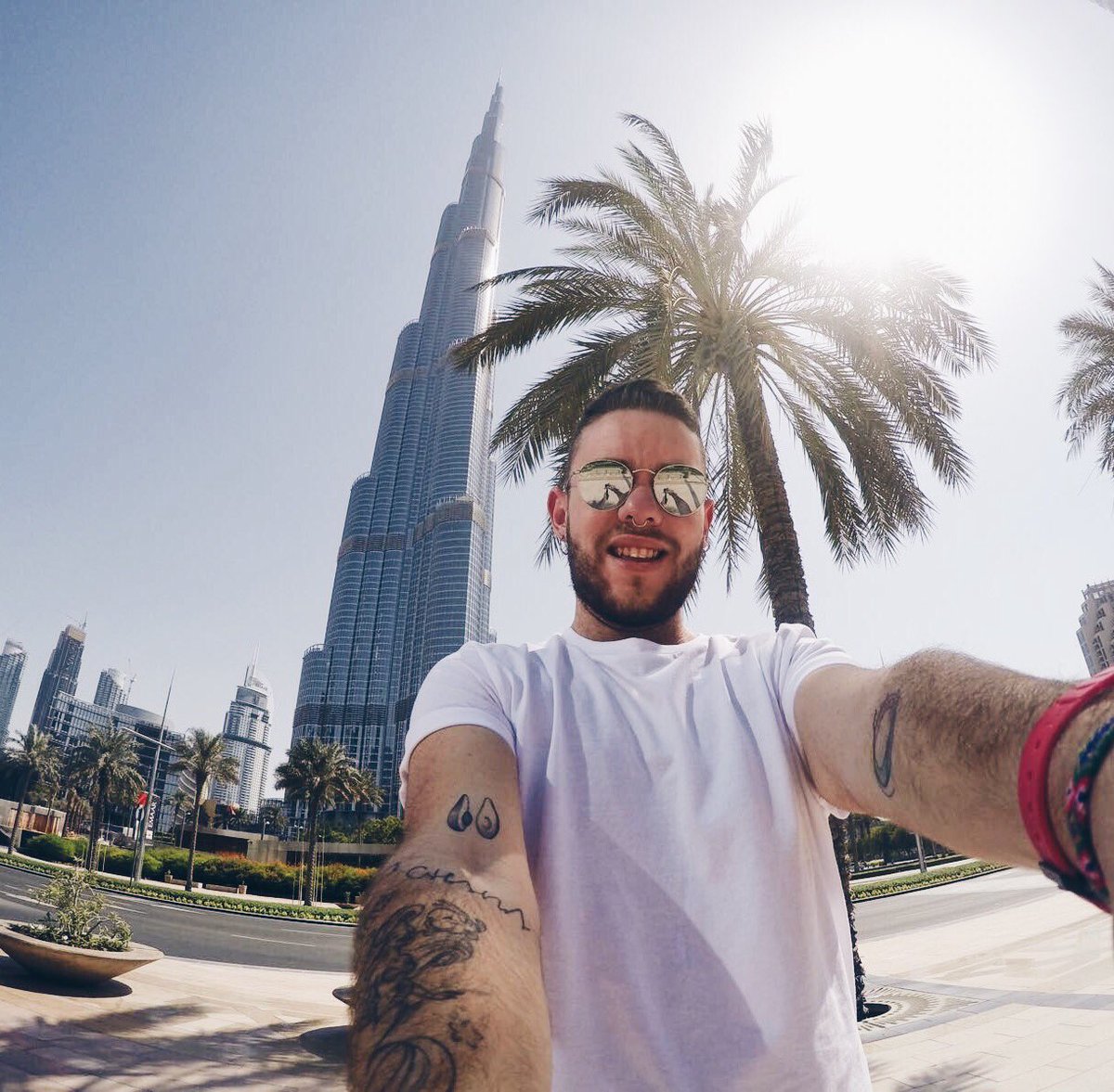 urielbd17's tweet photo. Si! Estoy en Dubái y eso es el Burj Khalifa 🏙 https://t.co/HKth7esVEJ