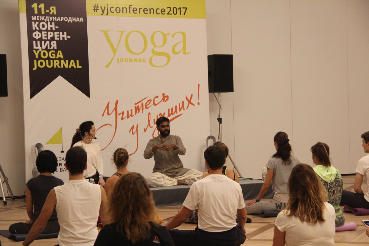 tantrakriya's tweet photo. Вчерашний семинар Садашивы "Изобличение" Тантры , проводился в рамках престижной международной конференции " Yoga Journal" в Москве. https://t.co/6rRjAnEg52