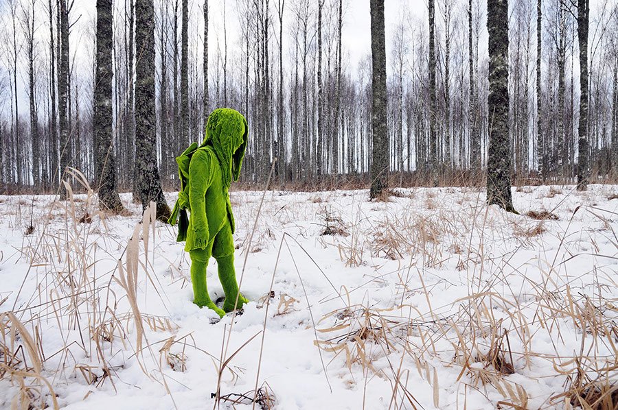 nettculture's tweet photo. Amazing #sculptures from Finnish #sculptor Kim Simonsson @artistkimsim at https://t.co/8ovIgNgZnd © Kim Simonsson #mossboy https://t.co/g91yY1E1lP