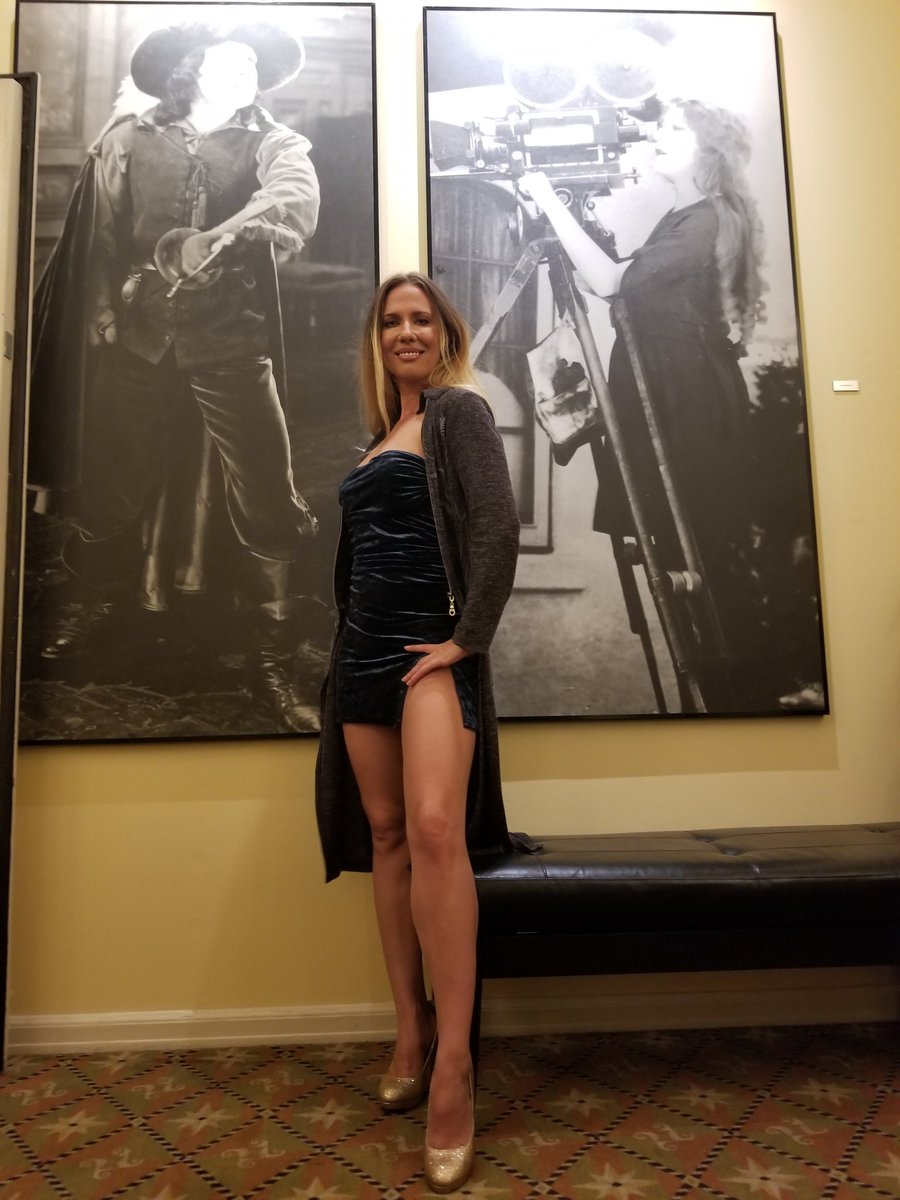 DelkaNenkova's tweet photo. LOVED IT At CHARLIE CHAPLIN Studio Lot in "RALEIGH STUDIOUS"💖😍
#charliechaplin #raleighstudioushollywood #hollywood #mermaidentertainment https://t.co/X7LkMO0LeQ