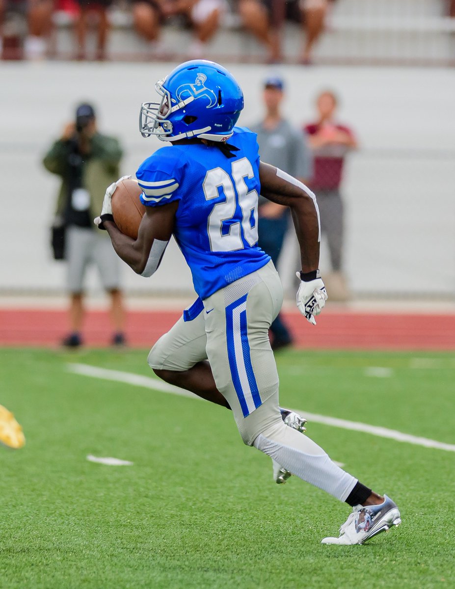 HawaiiPrepWorld's tweet photo. On a day of big plays, Moanalua's Tre’quan Henderson had the biggest with a 96-yard kickoff return. https://t.co/ZosNL52D3A