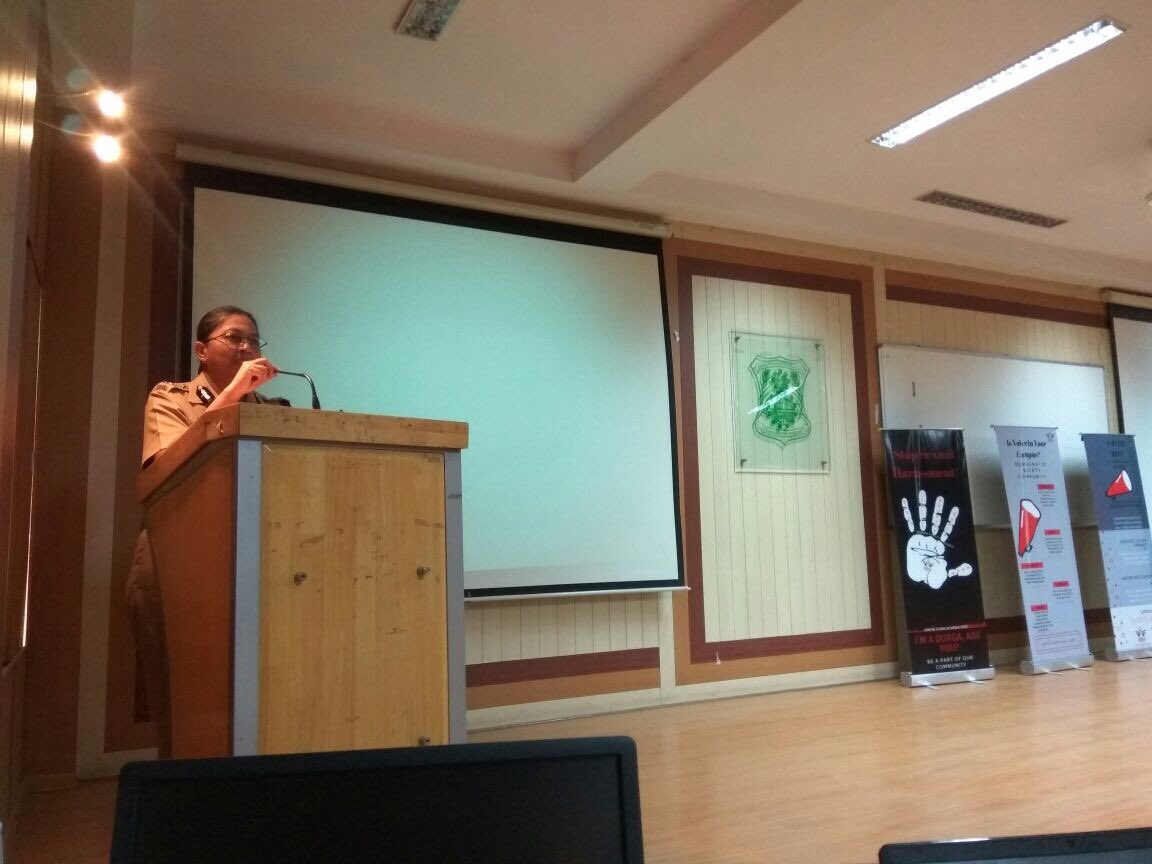 DurgaIndia1's tweet photo. Discussed student run community towards gender equality in campus #DurgaVoice @yomegh @Pvaradarajan @AddlCPWest Focus on Change for results https://t.co/DF2ZSWaoP6