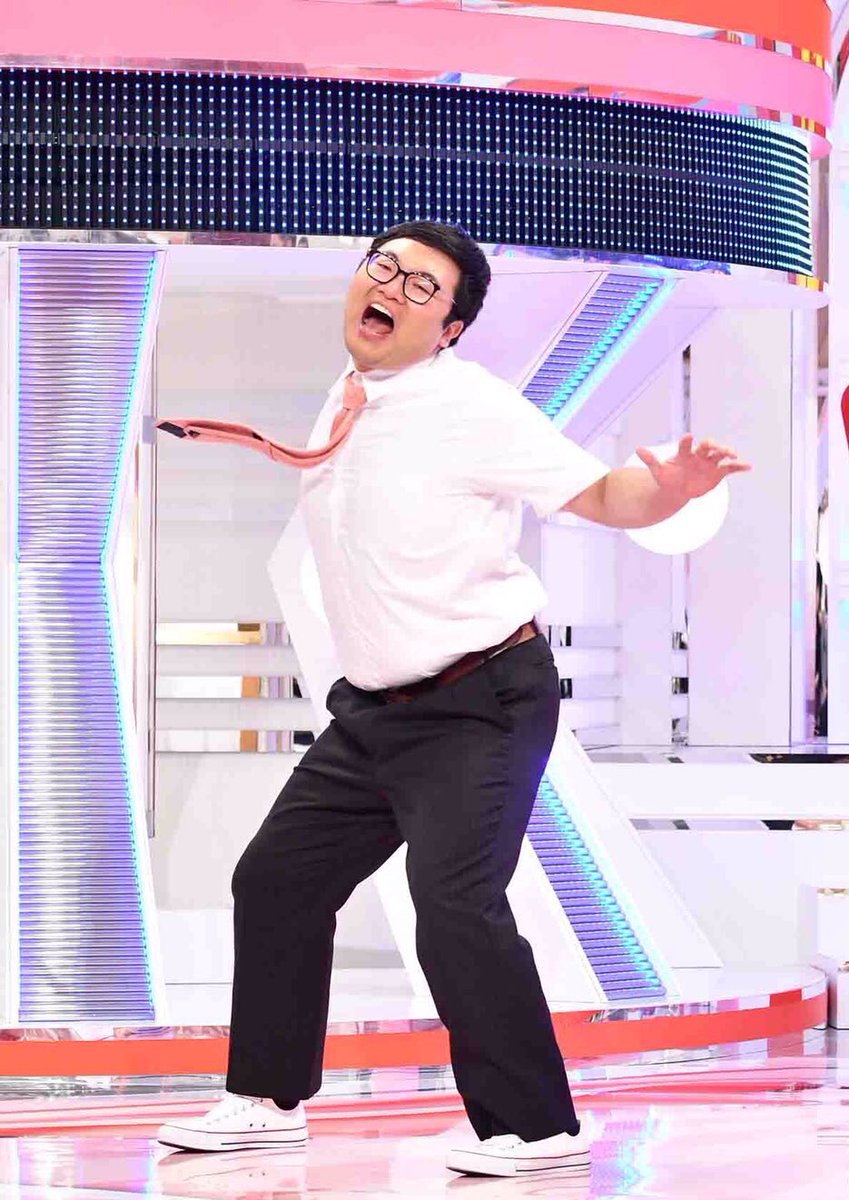 風穴あけるズ ノブヨシ日本代表 Twitter પર 昼間見た止まってるおじさん 僕とええ勝負ちゃう