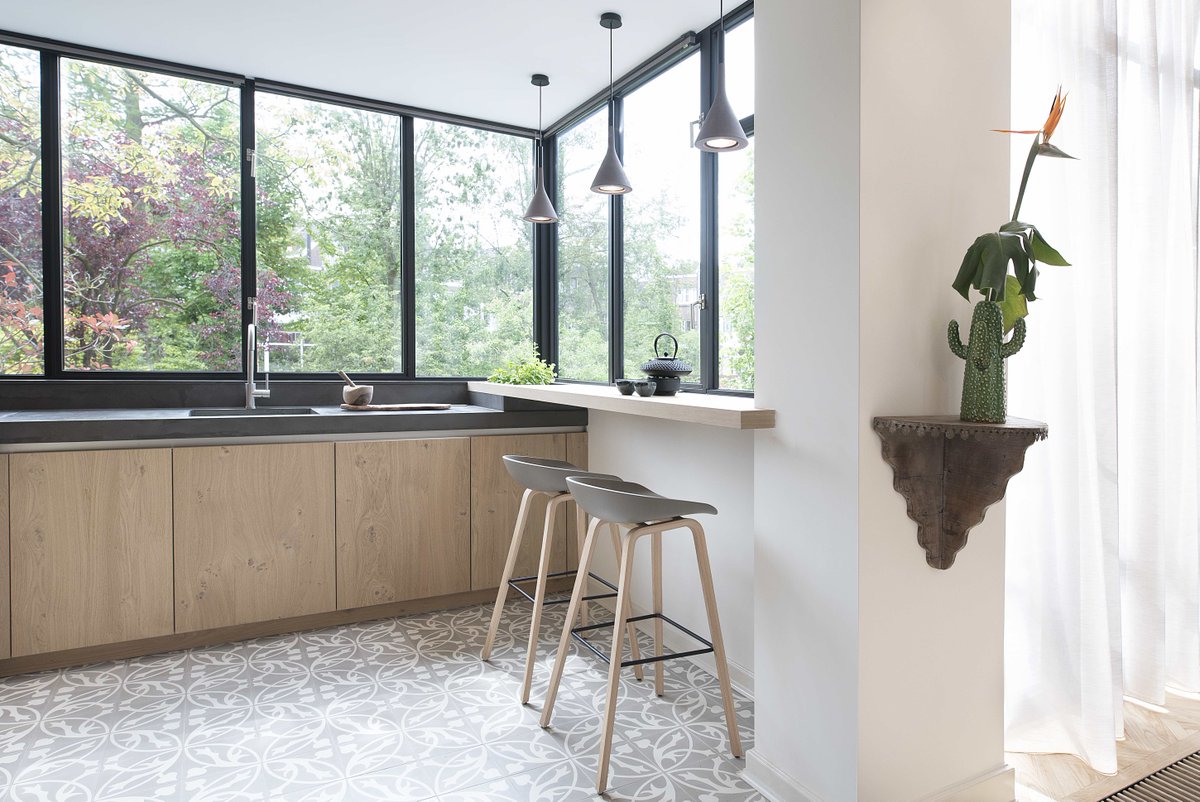 DeKitchenStudio's tweet image. Wij creëren met uw wensen een droomkeuken! #kitchenstudio #designkeukens #droomkeukens #keukenontwerp goo.gl/LuKVLj