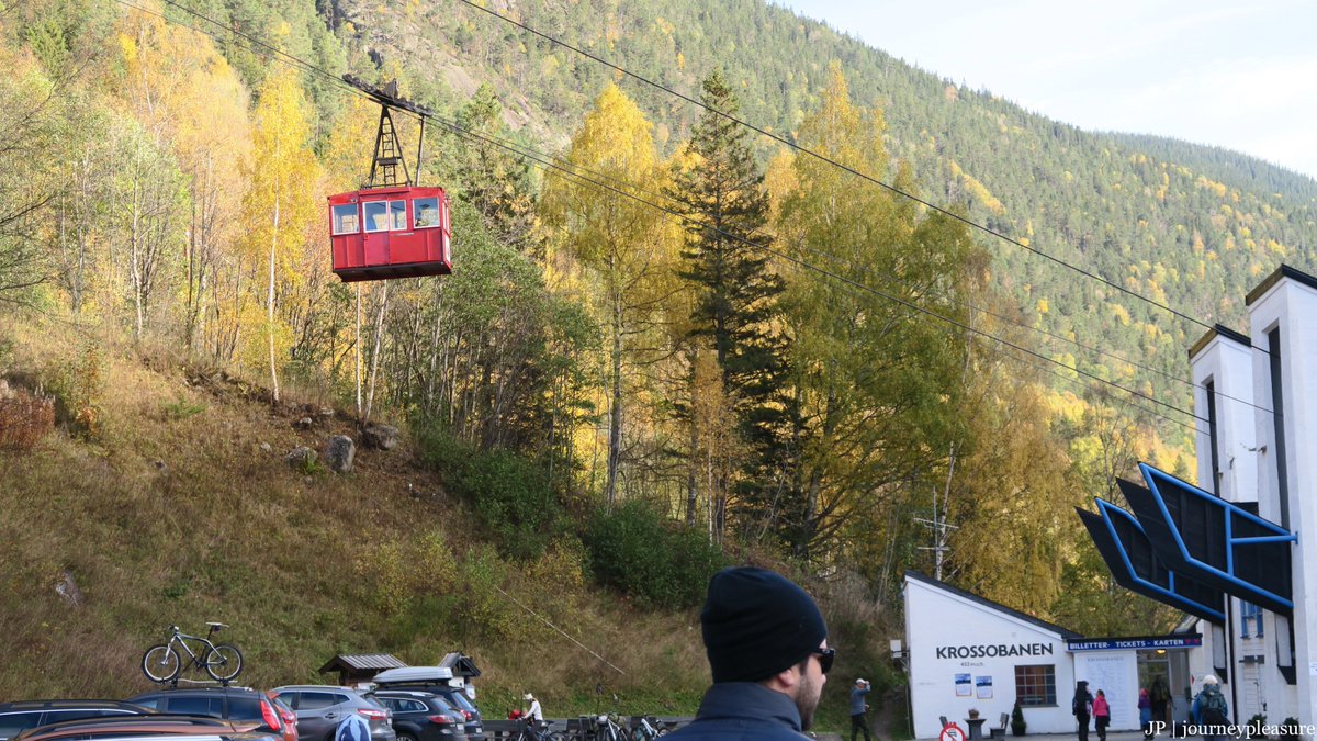 journeypleasure's tweet photo. Die #älteste #Pendelbahn in #Nordeuropa steht in #Rjukans🇳🇴 Die flucht in die #Sonne☀️! #journeypleasure #weltreise #visitnorway #norwegen https://t.co/ujcEIXsISp