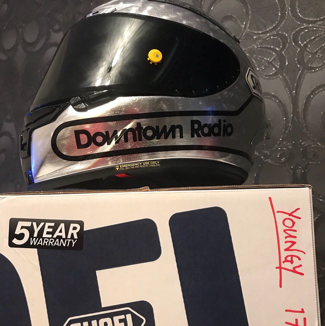 Youngy Closest I M Gonna Get To A Silver Replica Brilliant Job As Always By Richartconcepts Joey Jm130tt Paint Job Silverleaf Tt Helmetart T Co Pjqixgaxws