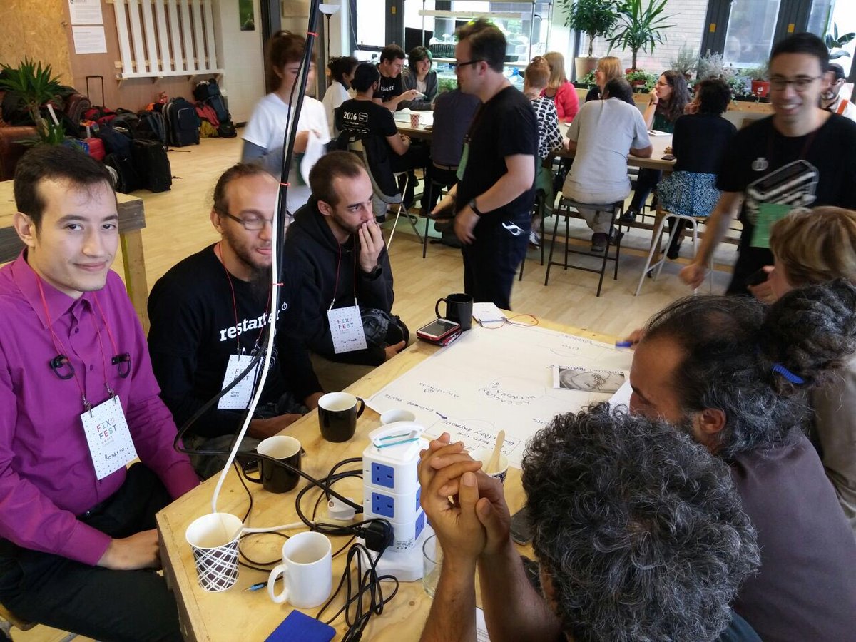 informetica_'s tweet photo. Il primo brainstorming di #RestartersItalia a Londra ... https://t.co/rSNILjpLq5