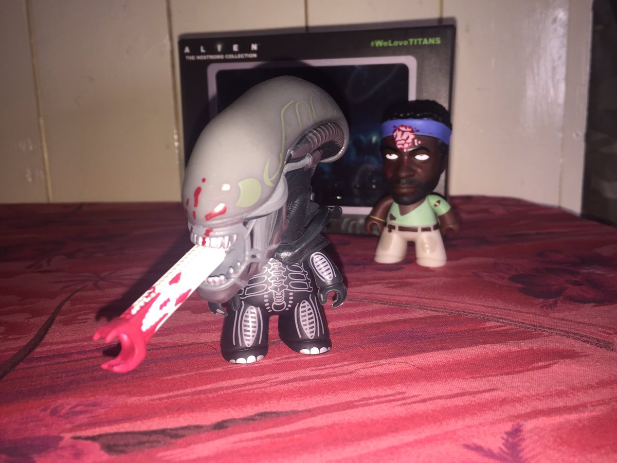 PBRstreetgang73's tweet photo. New addition to the #AliensCollection picked up cheap in HMV yesterday #TitansVinyls #Alien #Xenomorph #Parker https://t.co/2SyX4I8SyP