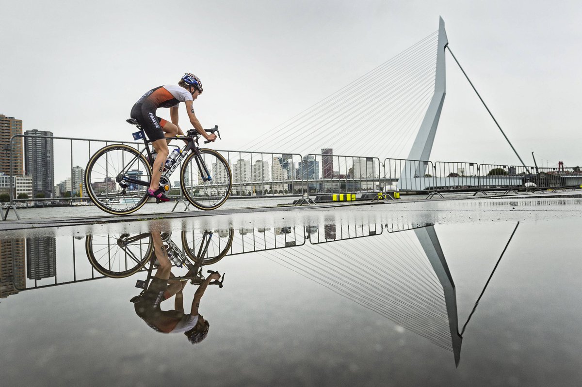 redbullNED's tweet image. Happy B-day Rachel! 🎉 @rachelklamer #jarig #triatleet #triathlon foto: Jarno Schurgers