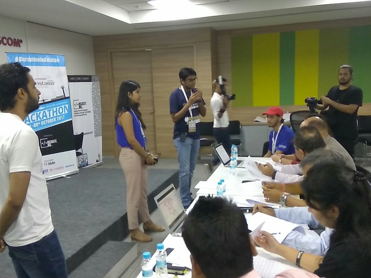 IncubateIND's tweet photo. Working on graph system is the idea for Vistara Airlines by Team #FlyingCode  @VistaraHack https://t.co/0WMp310buq