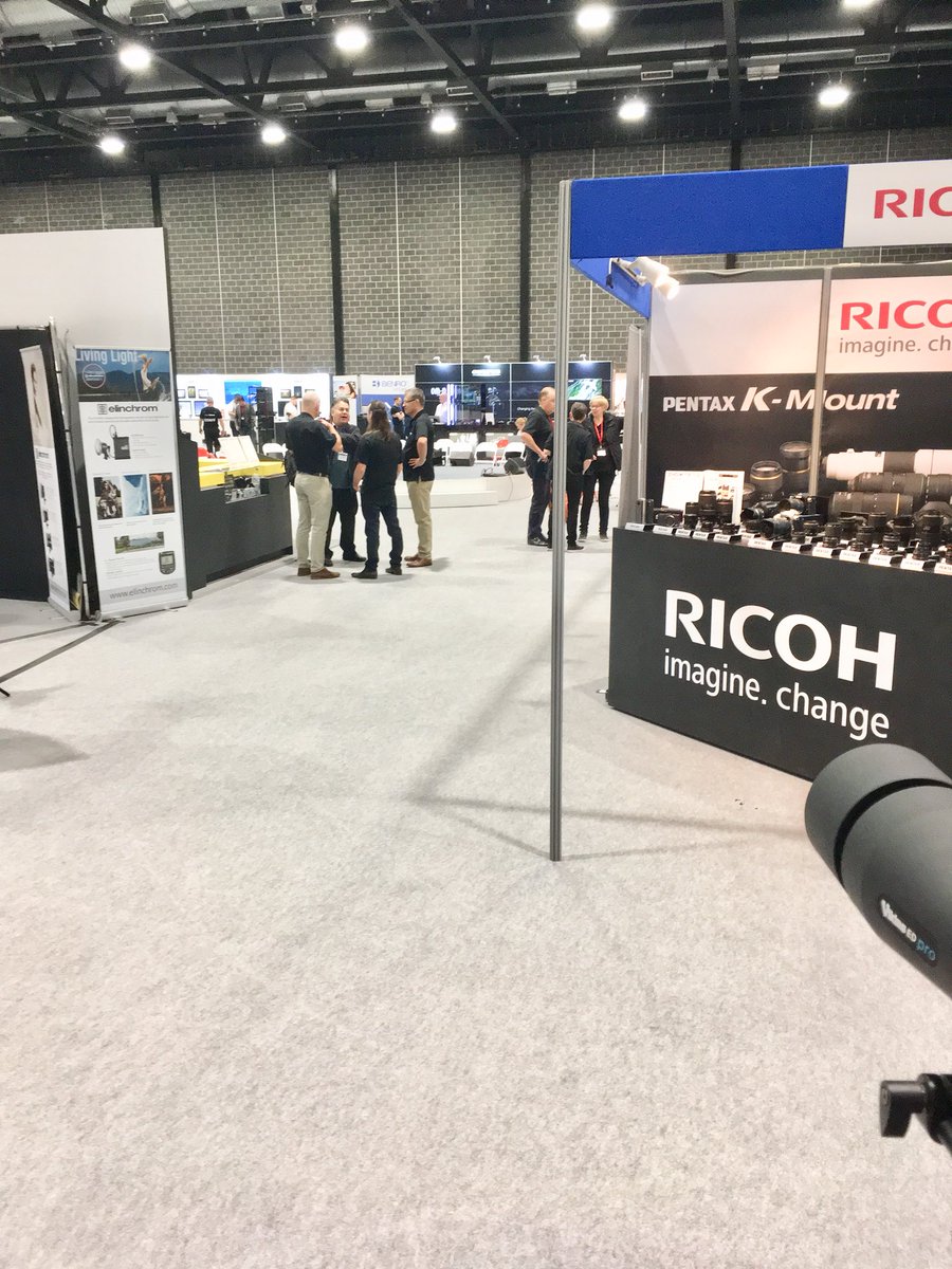 vikingoptical's tweet photo. The power of #phonescoping 😮 Detail at around 50m! Find out how @WilkiCameras #digitalsplash17 in #Liverpool today! Exclusive show offers 😉 https://t.co/V8aD5I43ls