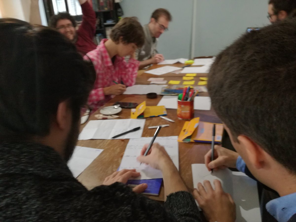 HBibard's tweet photo. It's crazy 8 time. Les cerveaux fument sur les idées made in Absurdie ! #HackaconRennes https://t.co/UMPQ8mRMS9