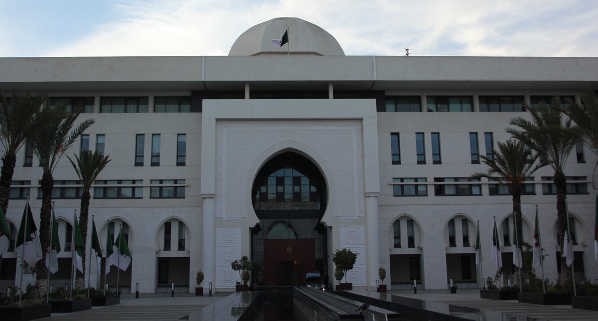 En ce 8 Octobre, <a href="/IdriAlgerie/">IDRI Algérie</a> rend hommage aux diplomates algérien(ne)s. Pensée à ceux décédés dans l'exercice de cette noble mission