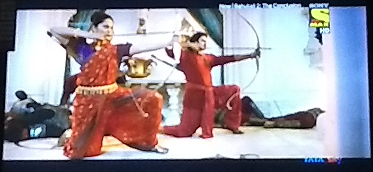 Anmol_77's tweet photo. The best Scene from Baahubali 2 #Prabhas #Anushka together #Baahubali2 #RudraSa #Baahubali2TVPremiere https://t.co/VpqkGQgA2d