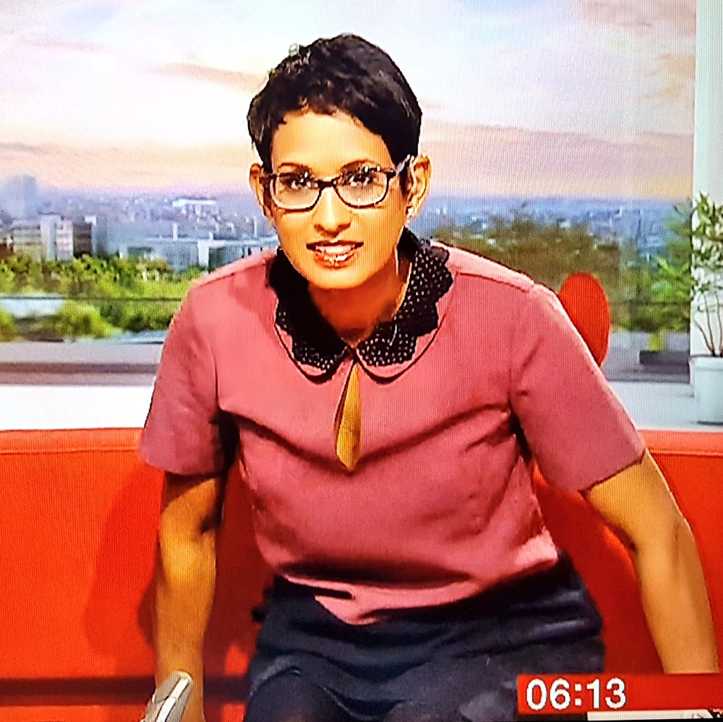 raymach1's tweet photo. Stylish Naga presenting Saturday's #bbcbreakfast #nagamunchetty #style #fashion #tvpresenter #smile #glasses #maroontop #legs #heels #tights https://t.co/bg1UtFWRf3