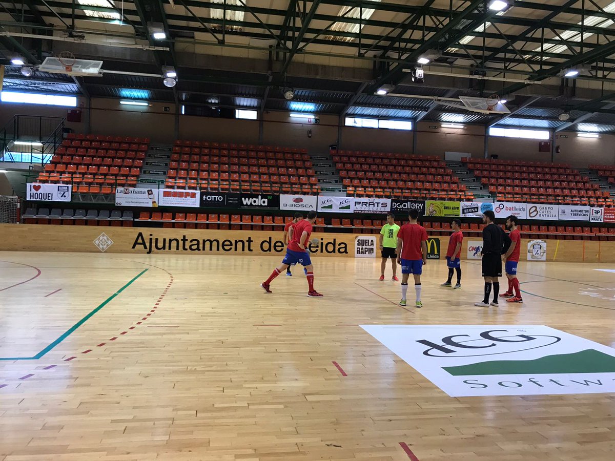 Llego el día. A una hora de empezar #oklliga #okliga #hockeypatines