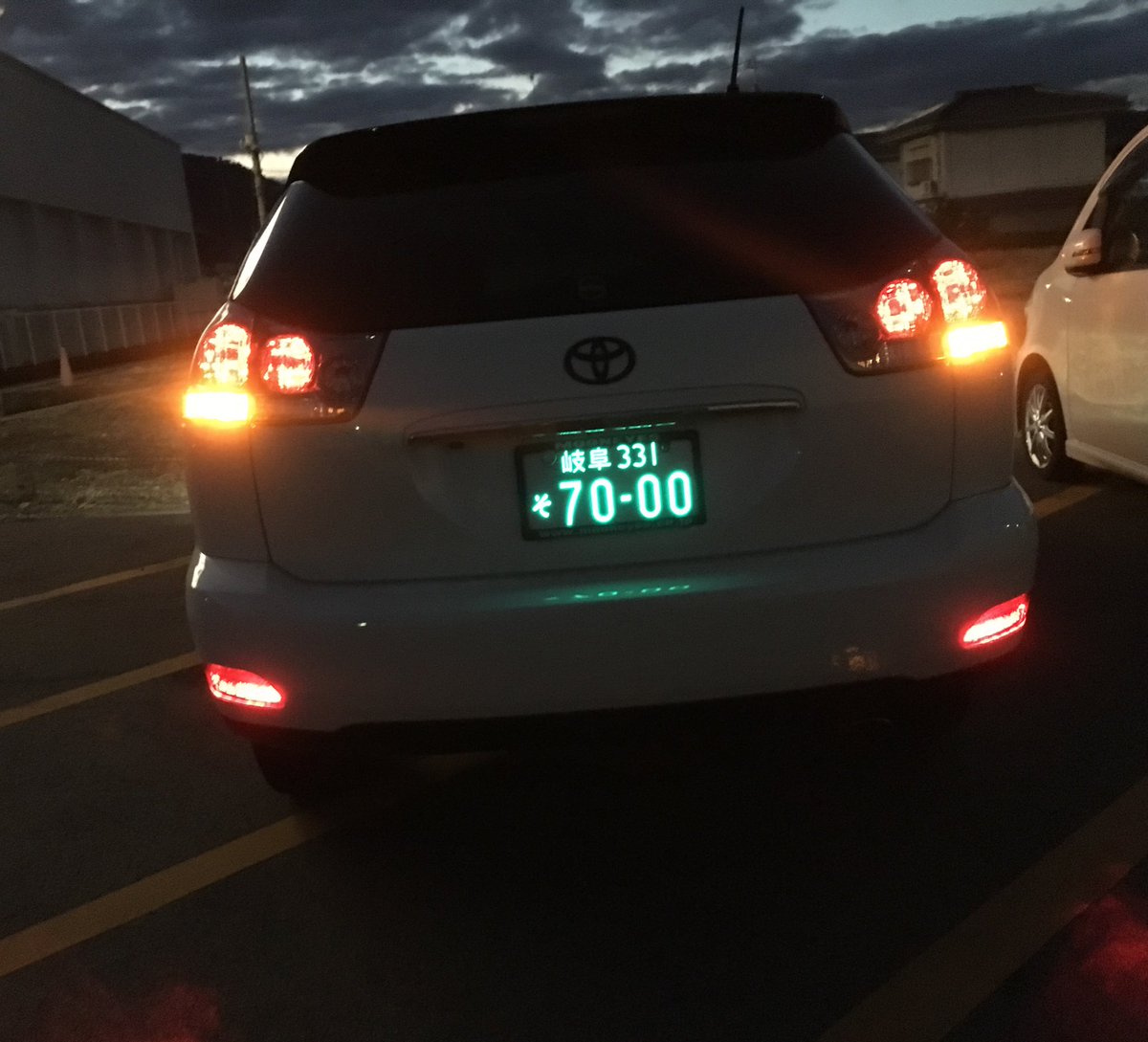 V63O1's tweet photo. 久々洗車( ´ ▽ ` )
いつも洗車終わる頃には暗い(´×ω×`) https://t.co/BgoEQNGwhs