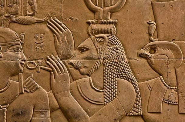ancientorigins's tweet photo. Numerous Statues of #Sekhmet, The Lioness #Goddess of War, Unearthed in #Egypt - https://t.co/ij1sAsh60B https://t.co/CwYVGU83xC