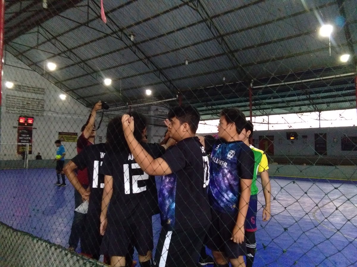 UAKKat_UB's tweet photo. [LIVE REPORT FUTSAL UC]
Sdang berlangsung perebutan juara 3, PMK Dei Fili vs PMK Maleakhi.
#UAKKat #Competition #Katolik https://t.co/Xm1lEbfTEr