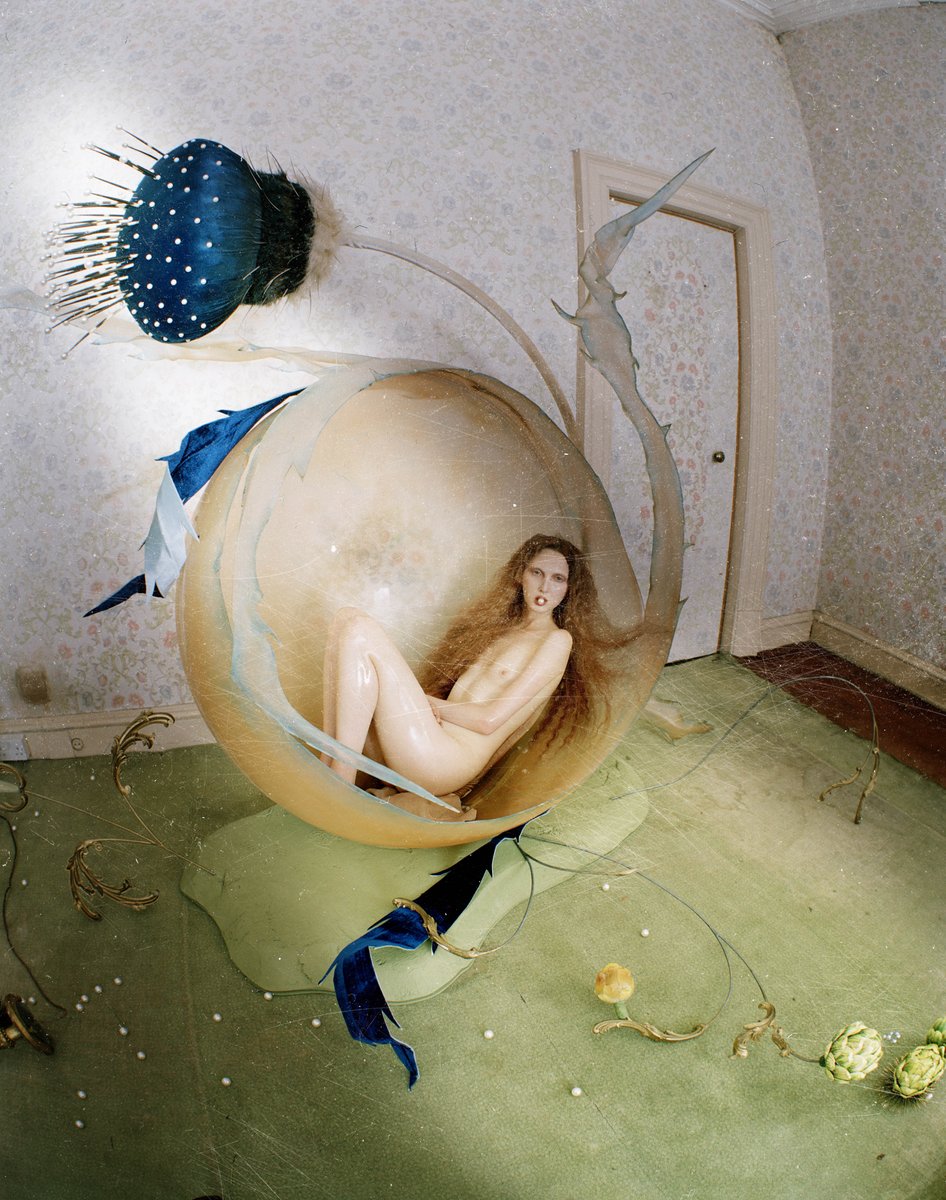 NoordbrabantsM's tweet photo. Vanaf 4-11 brengt rebelse modefotograaf Tim Walker de figuren van Jheronimus Bosch opnieuw tot leven in @NoordbrabantsM #TimWalkerXBosch https://t.co/zWQwGn0Znd