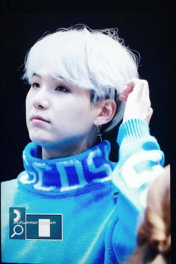 MidsummerNDream's tweet photo. #SUGA #윤기 #슈가 #방탄소년단 

171008  @BTS_twt https://t.co/m45jvS5fau