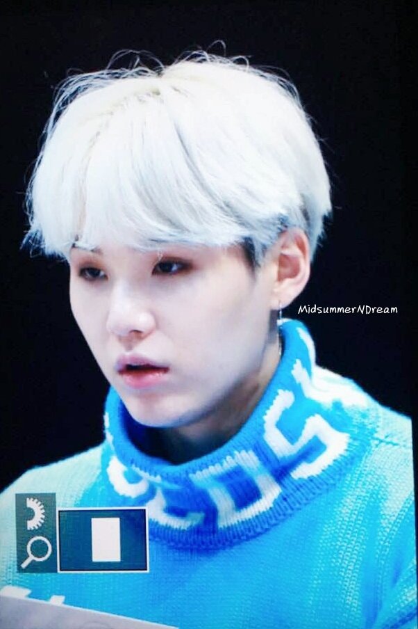 MidsummerNDream's tweet photo. #SUGA #윤기 #슈가 #방탄소년단 

171008  @BTS_twt https://t.co/eJKDoRkZyo