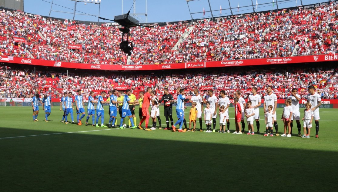 SevillaFC's tweet photo. El cuarto equipo más visto por televisión en la 16/17 📺 

➡ https://t.co/zjifwvB3fk https://t.co/V24c6EkdgR