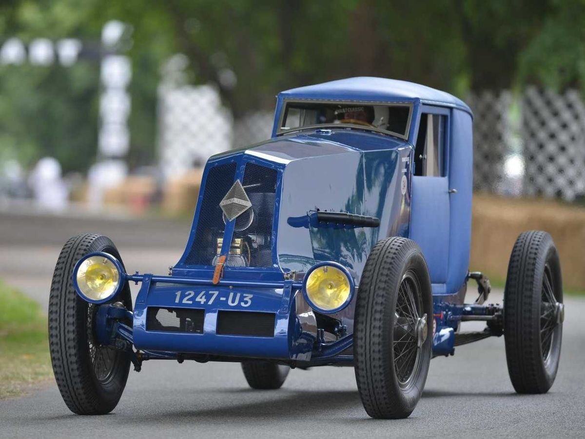 QuirkyRides's tweet photo. 1926 #Renault #40CV #Montlhery #Coupe with 9.1litres of #grunt. https://t.co/jPeOcCyvo4