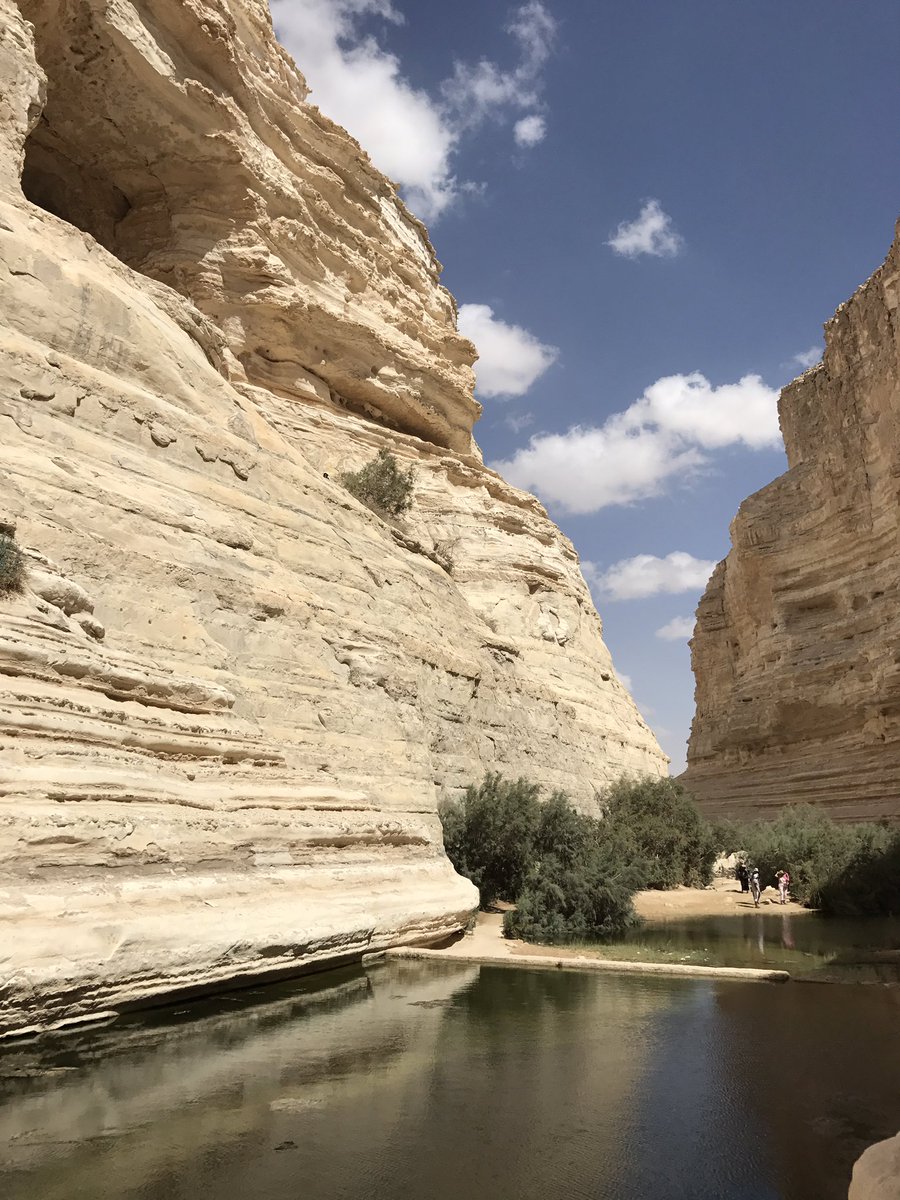 MelissaKahn7's tweet photo. The hidden valley near #mizpeRamon #israel #kahncation https://t.co/28F8WtTbHZ