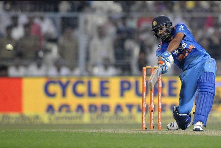 RAVINAIDU_9999's tweet photo. I like most in world but no.1 #Rohitman #dieHardFan he was only player with #30+ #international6s #perYEAR in #consecutive 5 years @ImRo45 https://t.co/tsyi4R7znx