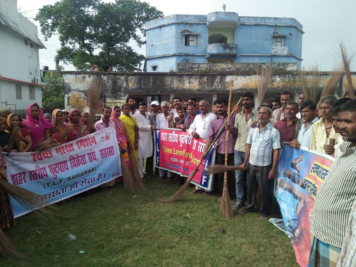 SBMNPSAHARSA's tweet photo. Swachhta hi Seva Hi @Nagar Parishad Saharsa TLF  Members. https://t.co/95Q7QvVFMS