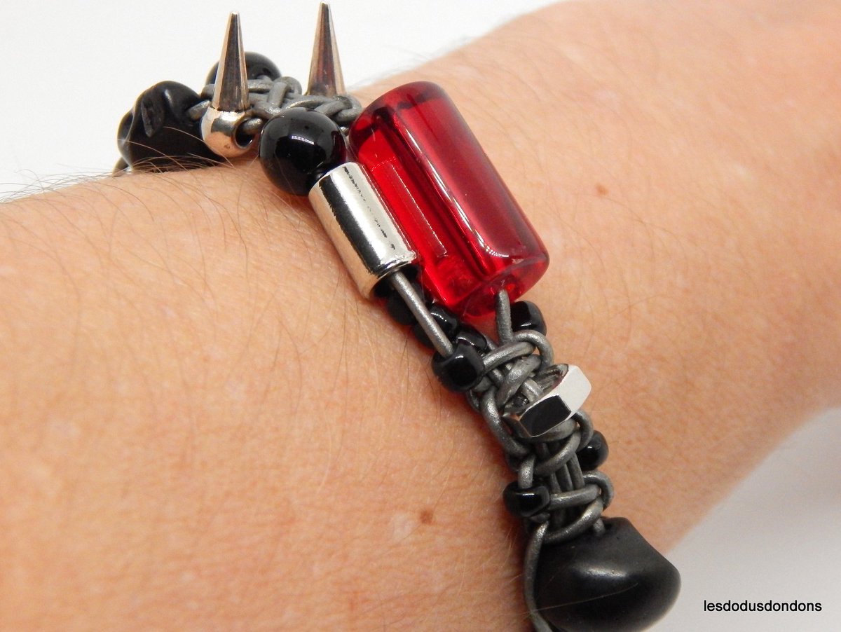 lddbracelets's tweet image. Nouveaux bracelets crânes et dragons.
