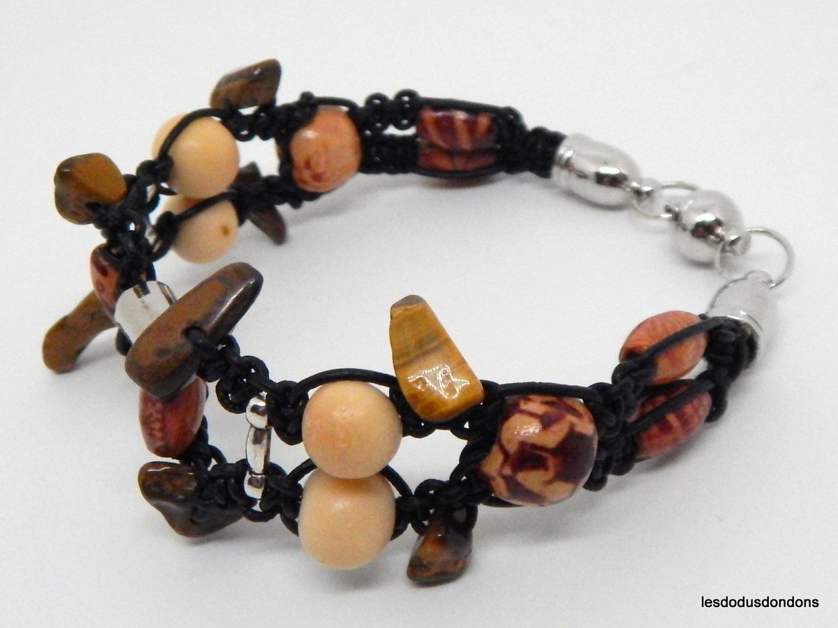 lddbracelets's tweet image. Bracelet cuir, pierres, perles bois et graines #Lesdodusdondons #braceletbois #naturel #artisanat