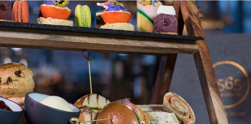 Bye bye #MondayBlues – it’s #NationalChocolateWeek! Indulge in sweet treats &amp; SAVE 33% on our afternoon tea break ow.ly/uicG30fsg9d