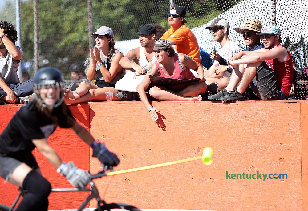 MattGoinsPhotos's tweet photo. The Mongrels won the @NAHardcourt #WHBPC World Hardcourt Bike Polo Championship @lexkyparks Coolavin Park @heraldleader @pbaniak @LexGoKY https://t.co/vPSaxtWXQv