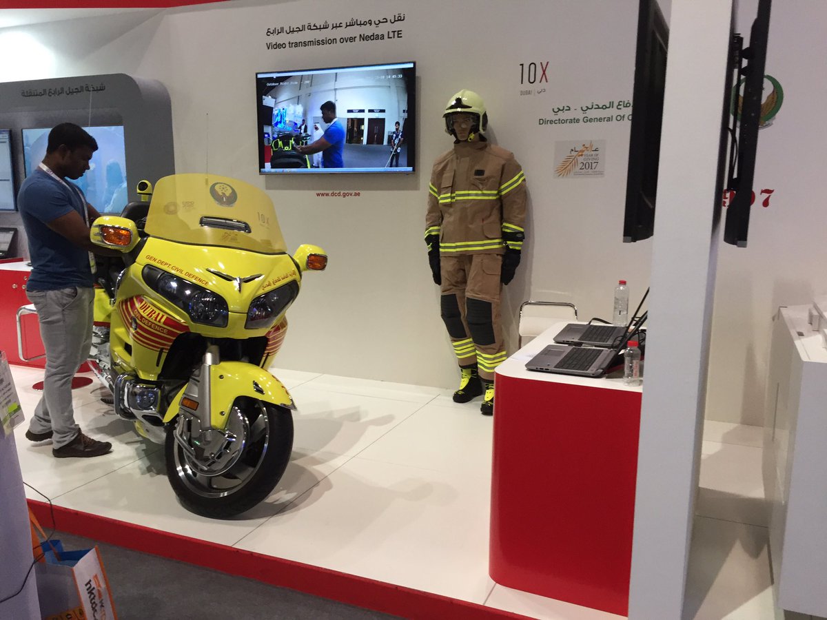 hashmybag2's tweet photo. More glimpses of how overwhelming can technology turn out to be! #GITEXTechnologyWeek  #GITEX2017 #GITEXFutureStars https://t.co/RvWTFmReY8