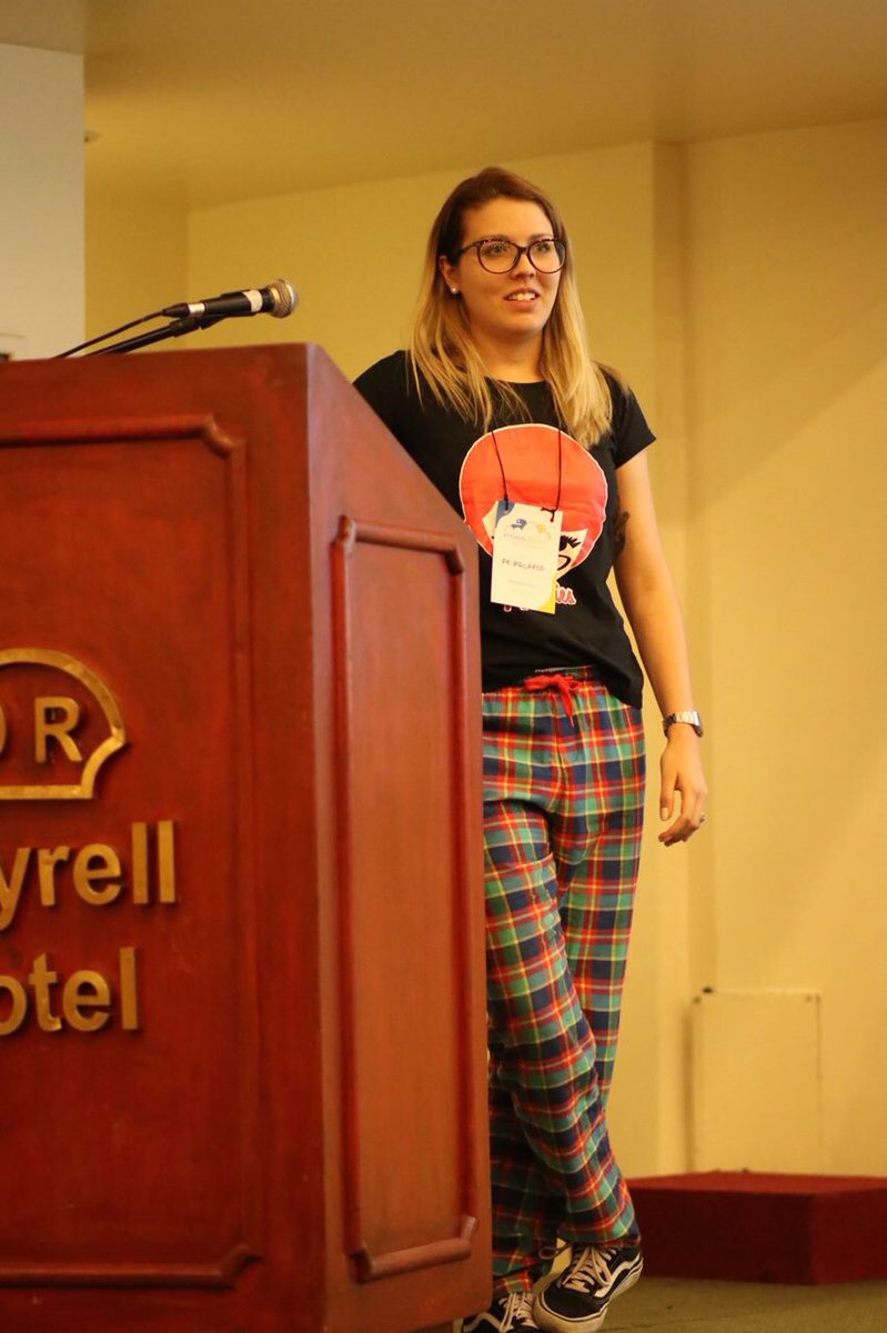 pk_pacheco's tweet image. Como palestrar de pijama!! #uaipython #pybr13