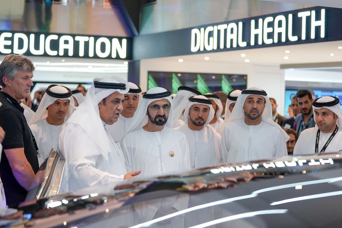HHShkMohd's tweet photo. سعدت اليوم بزيارة أسبوع جيتكس للتقنية .. اكثر من ٤٠٠٠ شركة من ٧١ دولة اجتمعت لتعرض الامكانات المستقبلية المذهلة لمؤسساتنا ومدننا ومجتمعاتنا https://t.co/6OIAqaGe4w