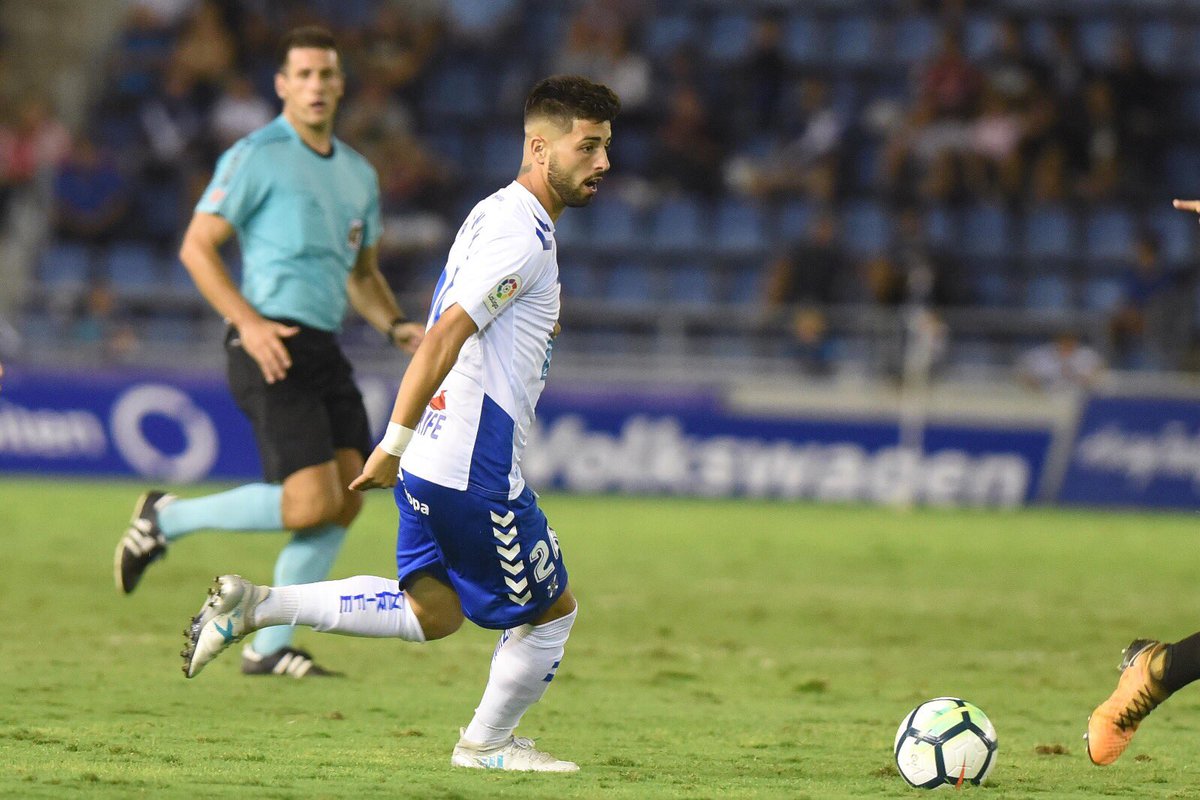 BrianMP26Fans's tweet photo. Gran partido del equipo,sumamos de tres ante nuestro público,ya pensando en el #OviedoTenerife #VamosEquipo #DejarnosElAlma ⚪️🔵👏🤙⚽️ https://t.co/k9LISEwiu2