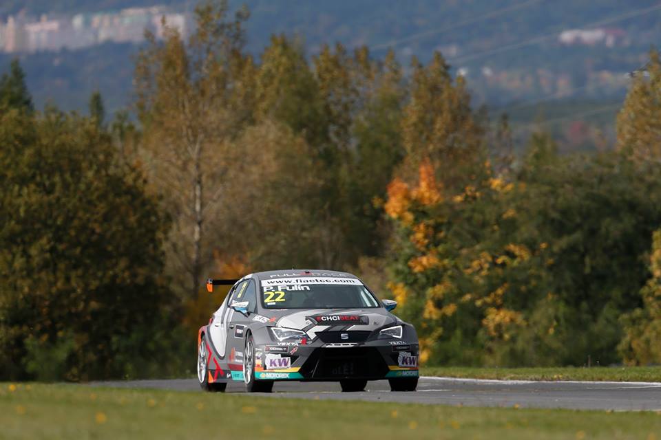 🏆 Petr Fulín, with a #SEATLeon, becomes the 2017 <a href="/FIA_ETCC/">ETCC</a> winner after winning the last race of the season. Congratulations Petr!