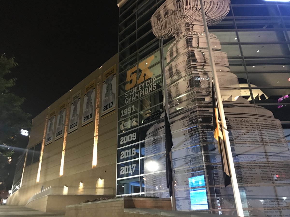 megank_'s tweet photo. Thanks for two great games @penguins, all the way from Nova Scotia, Canada 🇨🇦 https://t.co/uOC7kusQaH