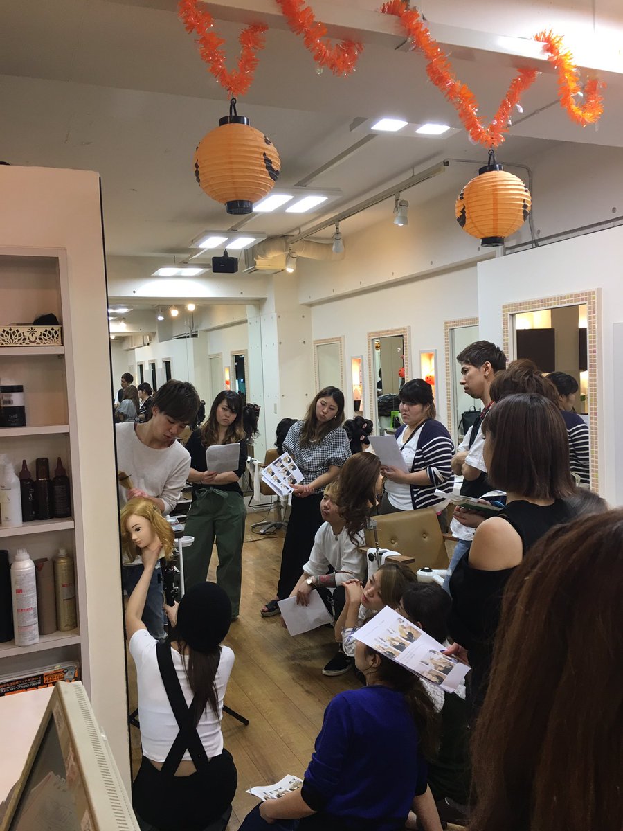 KAMIYUSTAFF's tweet photo. 本夜会勉強会です https://t.co/jX7B0P6OP7