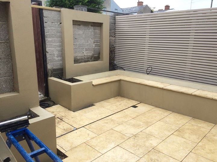 OutsideOptions's tweet image. Super progress being made on this compact city garden. Looking forward to adding the planting &amp;amp; finishing details