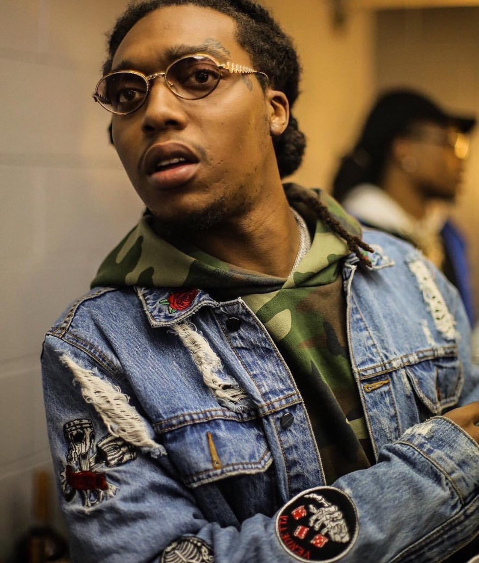 shmateo_ogleloo's tweet photo. What are you doing over there https://t.co/HBmd7SpHYj